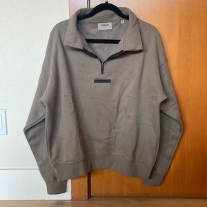 Essentials Fear of God Quarter Zip Sweater. Size men’s XS.